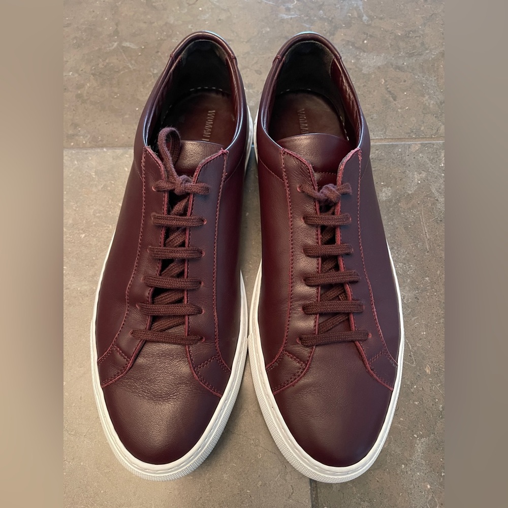 COMMON PROJECTS ACHILLES LOW TOP, Women’s Sz 40 (US 9-9.5), Burgundy color